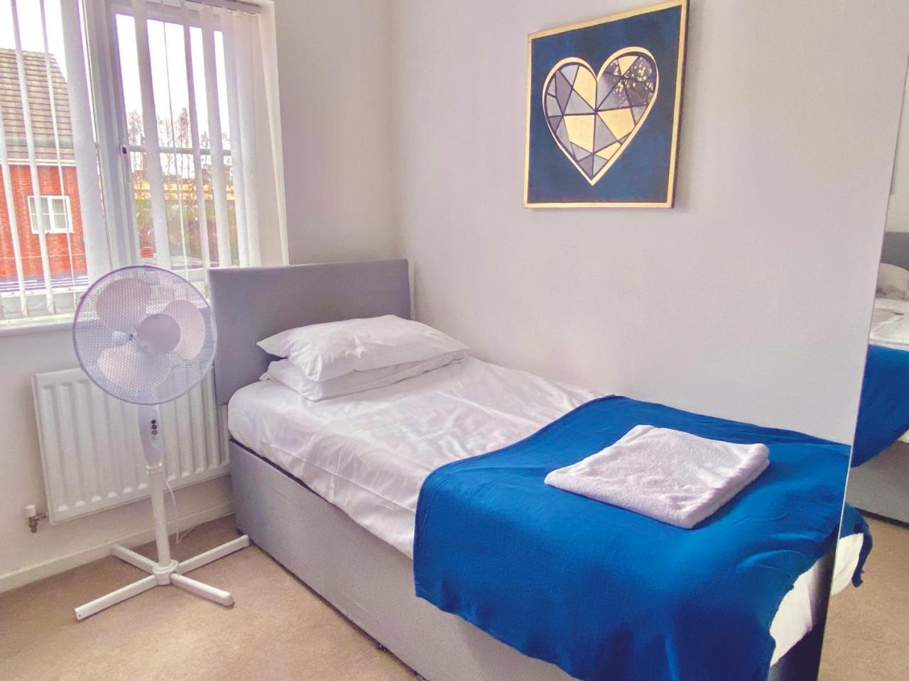 Walsall Group Accommodation Экстерьер фото