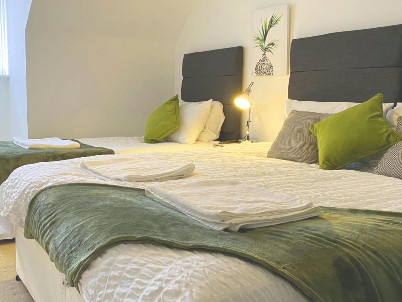 Walsall Group Accommodation Экстерьер фото