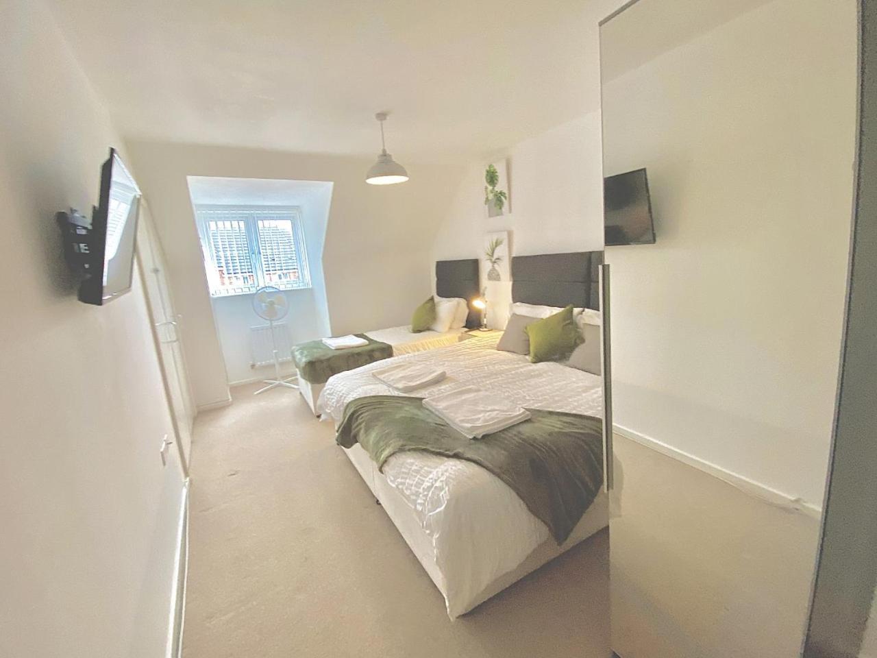 Walsall Group Accommodation Экстерьер фото